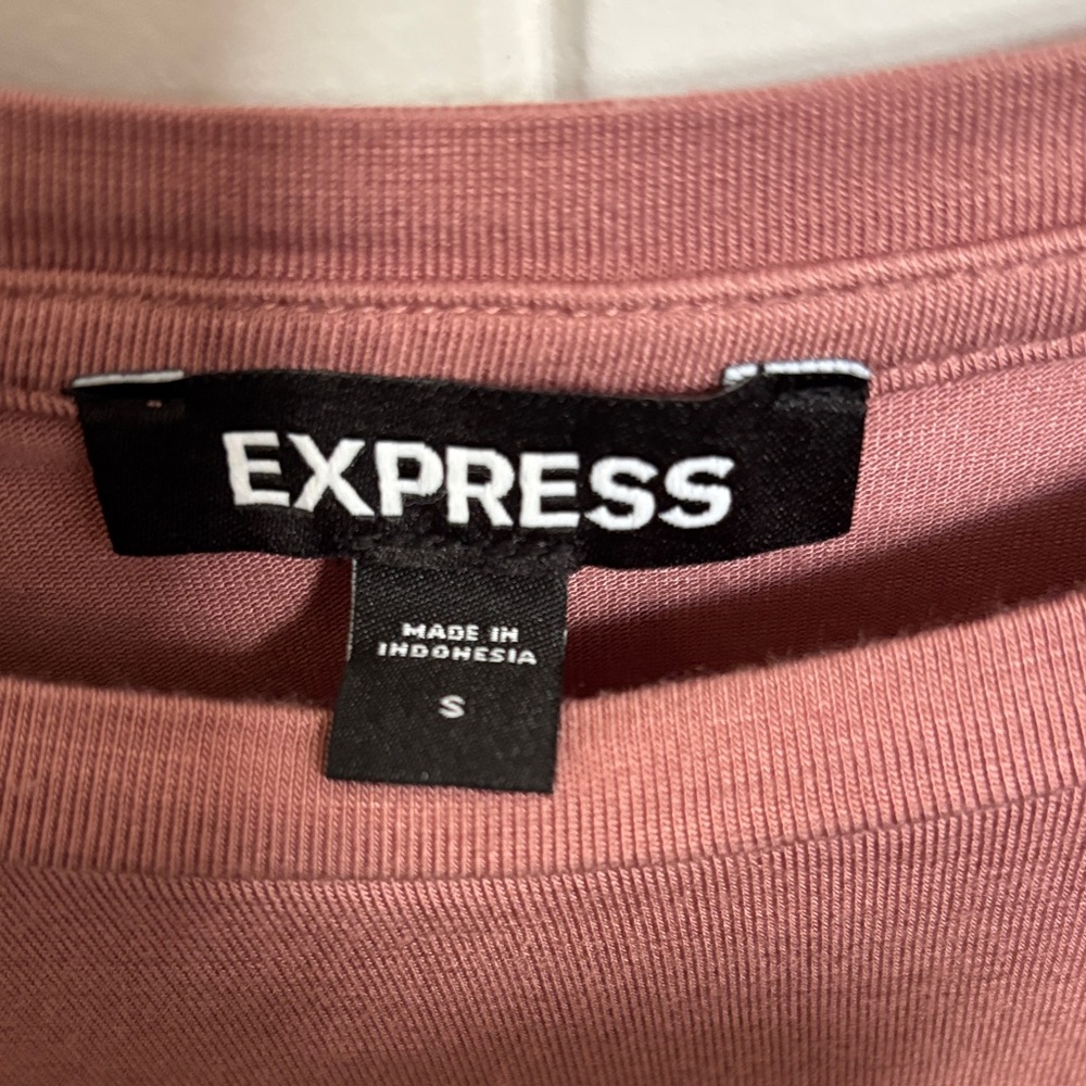 Express Mauve Ruffle Sleeve Dress - Picture 2 of 3
